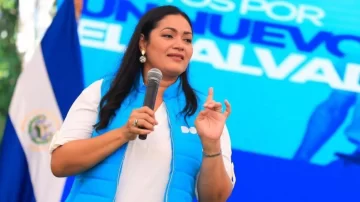 Quién es Claudia Juana Rodríguez de Guevara, la presidenta interina de El Salvador que sustituirá a Bukele durante su licencia de 6 meses