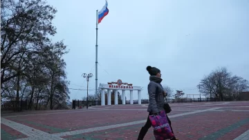 Cómo presiona Moscú a los ucranianos en las zonas ocupadas para que se conviertan en ciudadanos rusos