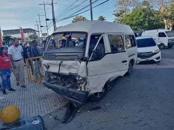 Tres personas afectadas en accidente de tránsito en la avenida Luperón