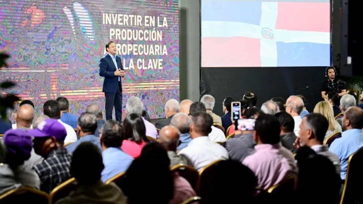 Abel Martínez critica proyecto de ley libera de aranceles importación de alimentos