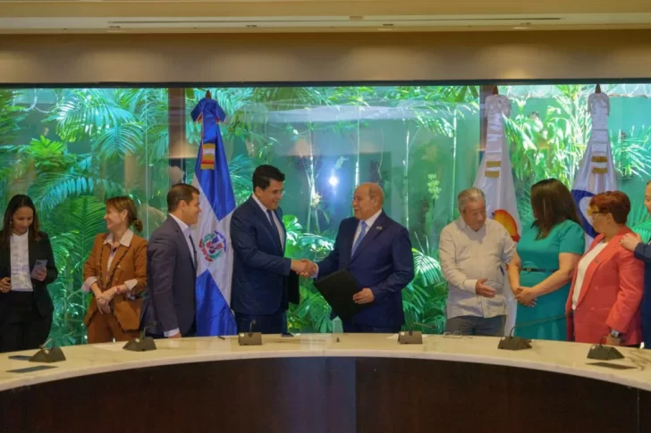 Mitur e Infotep firman acuerdo para capacitar en distintas áreas del turismo