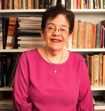 Jeannette Miller; tensión racial dominicana y su llegada a la fe