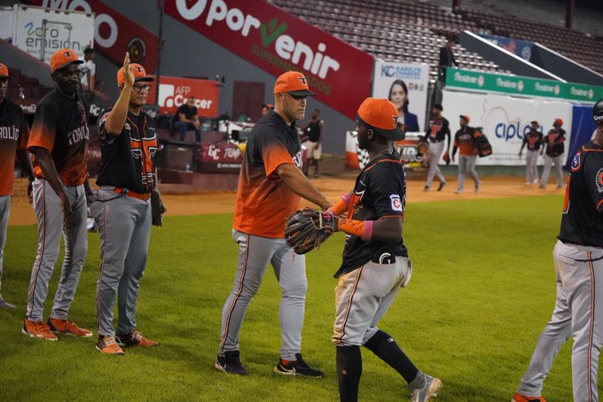 Mendy López confía podrá ayudar a los Toros a superar mal momento