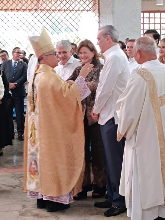 Nuevo-arzobispo-de-Santiago-3.-546x728