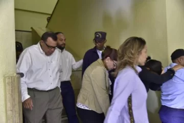 Roberto-Eduardo-Lopez-Santiago-en-foto-de-archivo-cuando-era-trasladado-a-una-audiencia.