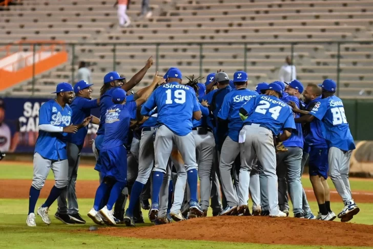 Tigres del Licey y Leones se suman a Gigantes y Estrellas en la postemporada