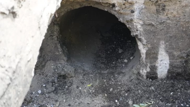 Hallan oculto sistema de drenaje de aguas pluviales en Santo Domingo Oeste