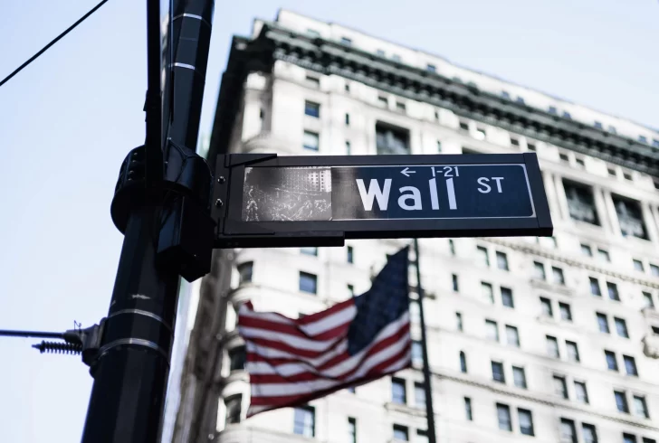 Wall Street abre en rojo y el Dow Jones baja un 0,37 %