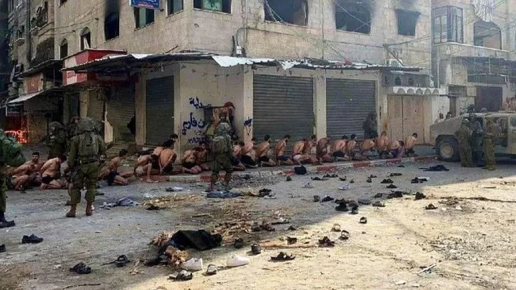Un video muestra a decenas de detenidos palestinos desnudos en la Franja de Gaza