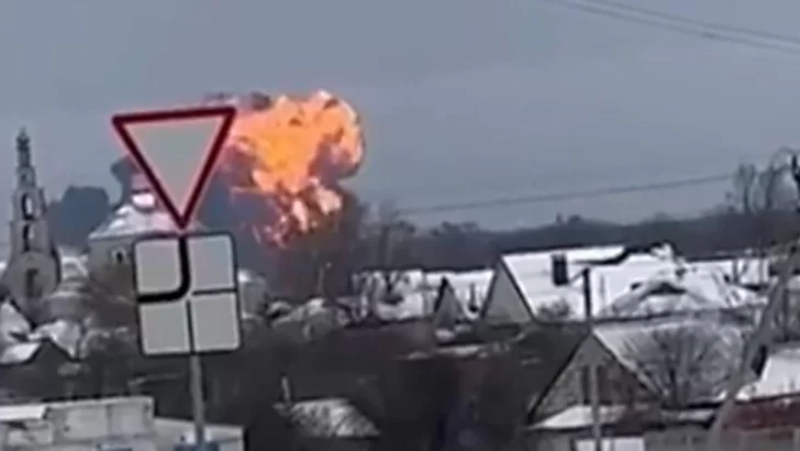 Un avión militar ruso se estrella con 65 prisioneros ucranianos a bordo y no hay sobrevivientes indica Moscú