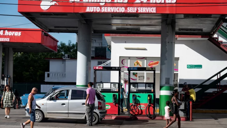 Cuba sube en más del 500 % gasolina regular y diésel