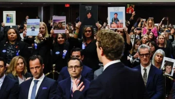 'Nadie debería pasar por esto': el pedido de disculpas de Mark Zuckerberg a las familias de niños que han sufrido daños por culpa de las redes sociales