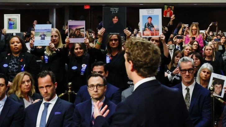'Nadie debería pasar por esto': el pedido de disculpas de Mark Zuckerberg a las familias de niños que han sufrido daños por culpa de las redes sociales