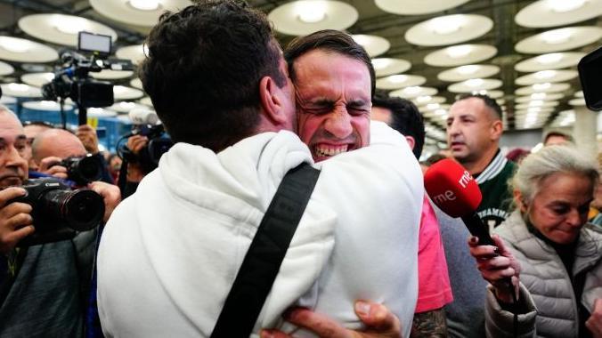 'Pasé por cosas que no deseo ni a mi peor enemigo': Santiago Sánchez, el turista español que terminó encerrado en la prisión más temida de Irán