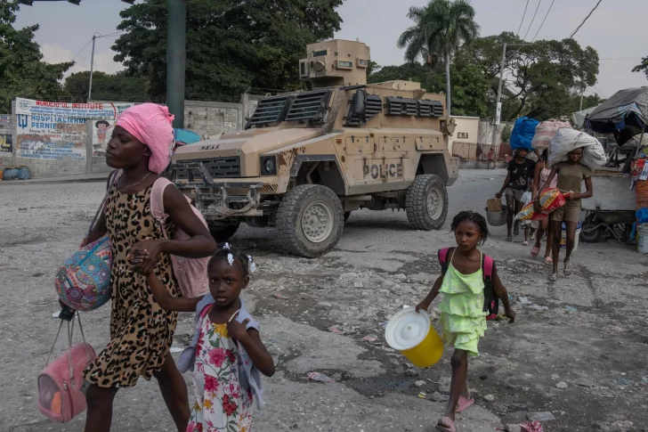 Miles de desplazados en Puerto Príncipe a causa de la violencia de las bandas