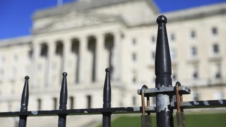Los unionistas acuerdan gobernar con el Sinn Fein en Irlanda del Norte