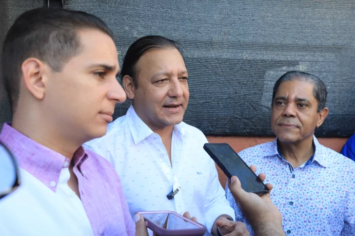 Abel dice que busca 'consolidar el 70% de votos' en Santiago