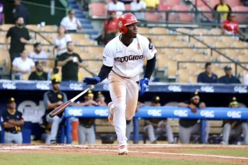 Rodríguez y Morel ganan premios Novato y Caballero del Año en béisbol dominicano