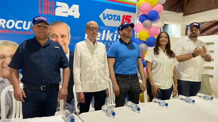 Max Puig anuncia respaldo al candidato a alcalde Miguel Guarocuya Cabral