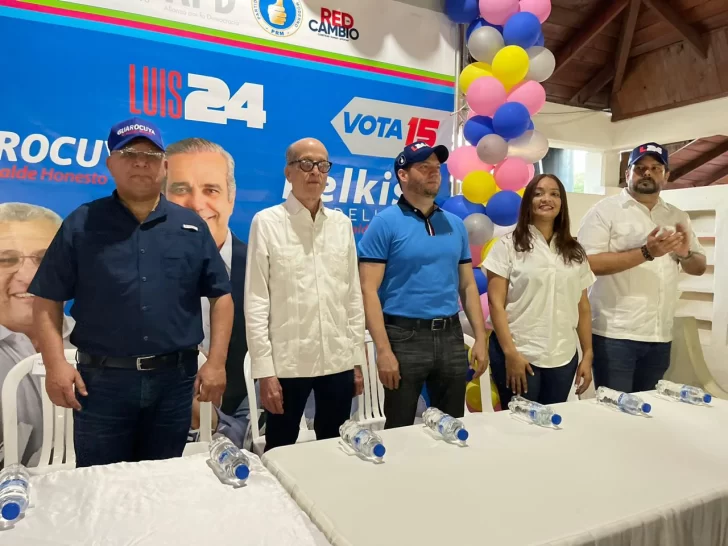 Max Puig anuncia respaldo al candidato a alcalde Miguel Guarocuya Cabral