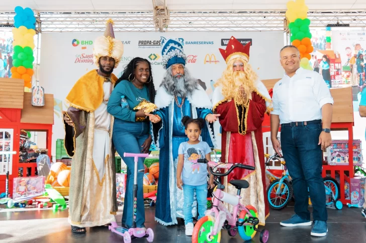 Cambio de 'plásticos por juguetes' entusiasma a Santo Domingo