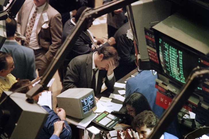 Wall Street cierra el día en verde, aunque empezó mal el año