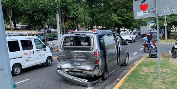 Cuatro niños afectados por impacto de patana a transporte escolar