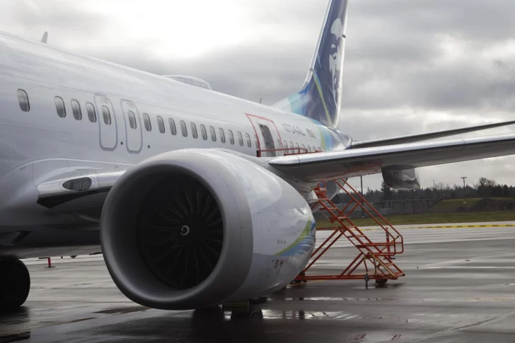 Mercado castiga a Boeing y United Airlines halla tornillos sueltos en los 737 Max 9