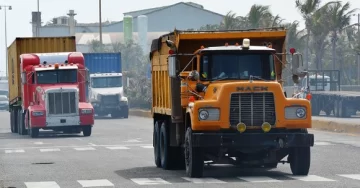 Vehículos pesados no circularán sábado y domingo por el Día de la Altagracia