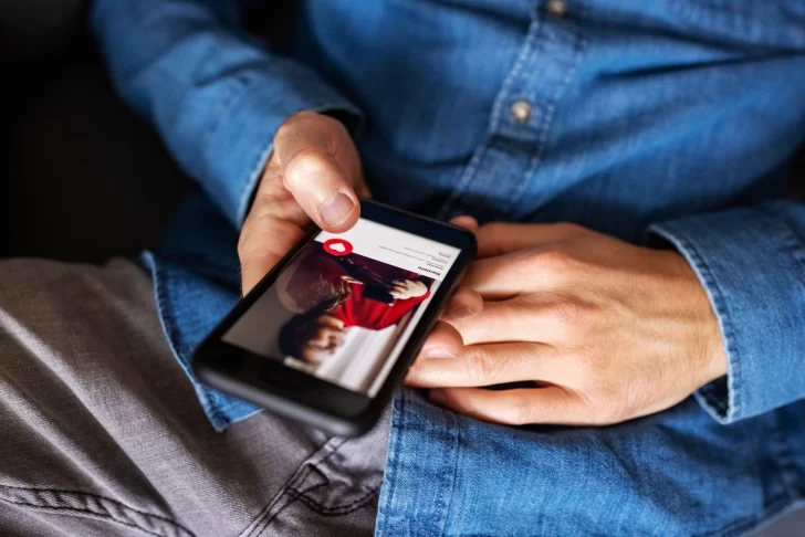 Por qué EE.UU. advirtió a sus ciudadanos que no utilicen apps de citas en Colombia