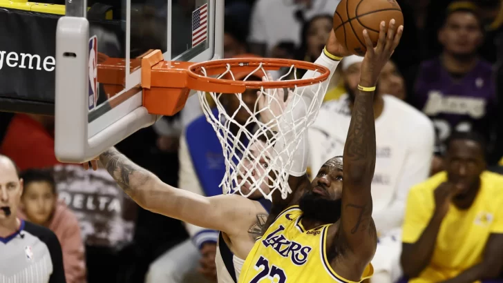 Los Lakers de LeBron respiran y los Timberwolves caen