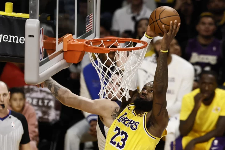 Los Lakers de LeBron respiran y los Timberwolves caen
