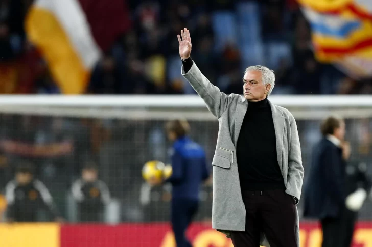 La Roma despide al DT Mourinho por malos resultados