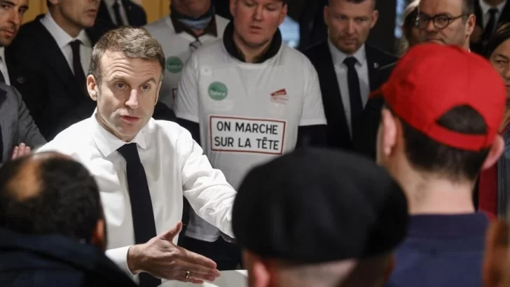 Macron inaugura entre pitidos y violencia en el Salón de la Agricultura de París