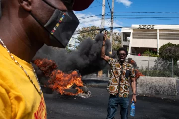 Jueves de protesta con cánticos contra Ariel Henry tras miércoles de muerte