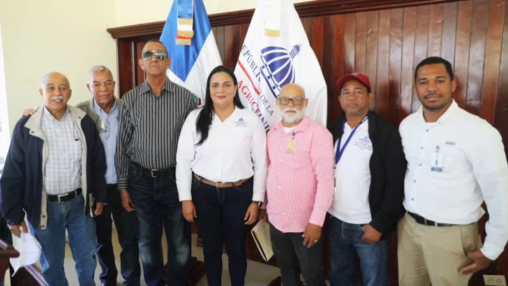 Agricultura preparará 200,000 tareas de tierra a productores afectados por thrips en San Juan