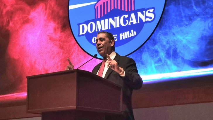 Adriano Espaillat afirma que 