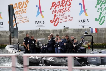 AFP__20240215__34JB77A__v1__HighRes__FilesFranceOlyParis2024EnvironmentSwimmingTriat-728x490