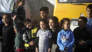 En Jordania, los profesores preparan lecciones en vídeo para los niños de Gaza