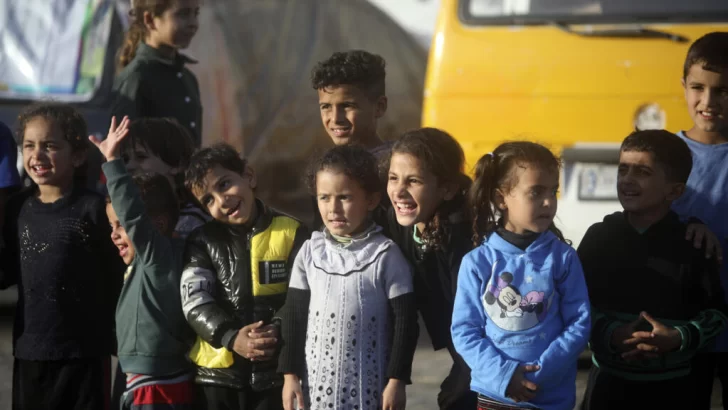 En Jordania, los profesores preparan lecciones en vídeo para los niños de Gaza
