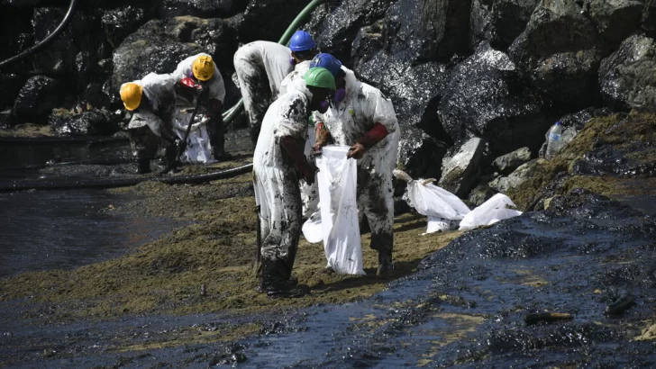 Trinidad y Tobago: las autoridades han cercado la zona afectada por la marea negra