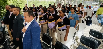 MESCyT inaugura escuelas de inglés de inmersión en Paraíso, Barahona