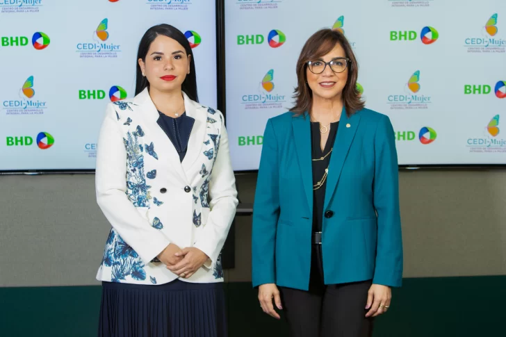 Centro de Desarrollo Integral para la Mujer y Banco BHD promueven inserción laboral con programa de pasantía