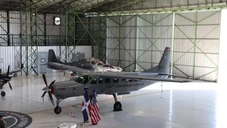EEUU dona avioneta para socorro y lucha al narcotráfico