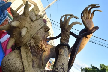 Misterios gozosos en el carnaval dominicano