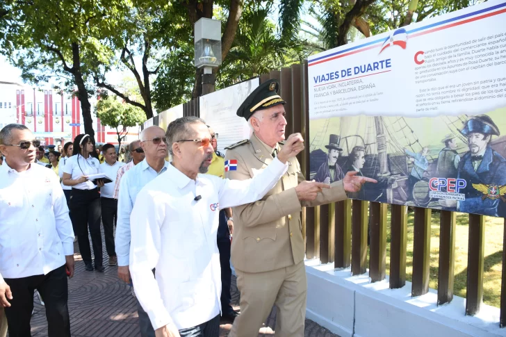 Efemérides Patrias inaugura exposición educativa iconográfica