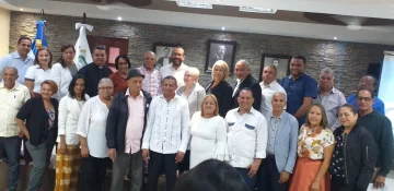 Candidatos municipales de Ocoa firman pacto por el desarrollo local