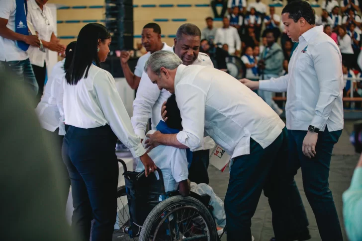 Abinader encabeza la cuarta graduación ordinaria de la iniciativa que apoya a jóvenes en estado de vulnerabilidad