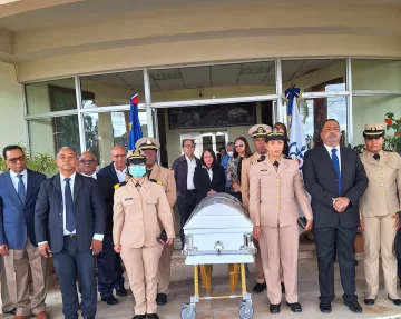 Rinden homenaje a Adriano de la Cruz