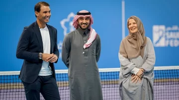 Alcaraz defiende a Rafa Nadal en polémica por Arabia Saudí